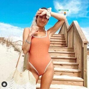 LainSnow Ocean Isle Women's One Piece Bathing Suit in Sangria‎ Size XS